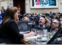 Waldo Wolff y Fernando Iglesias gritándole a Cecilia Moreau